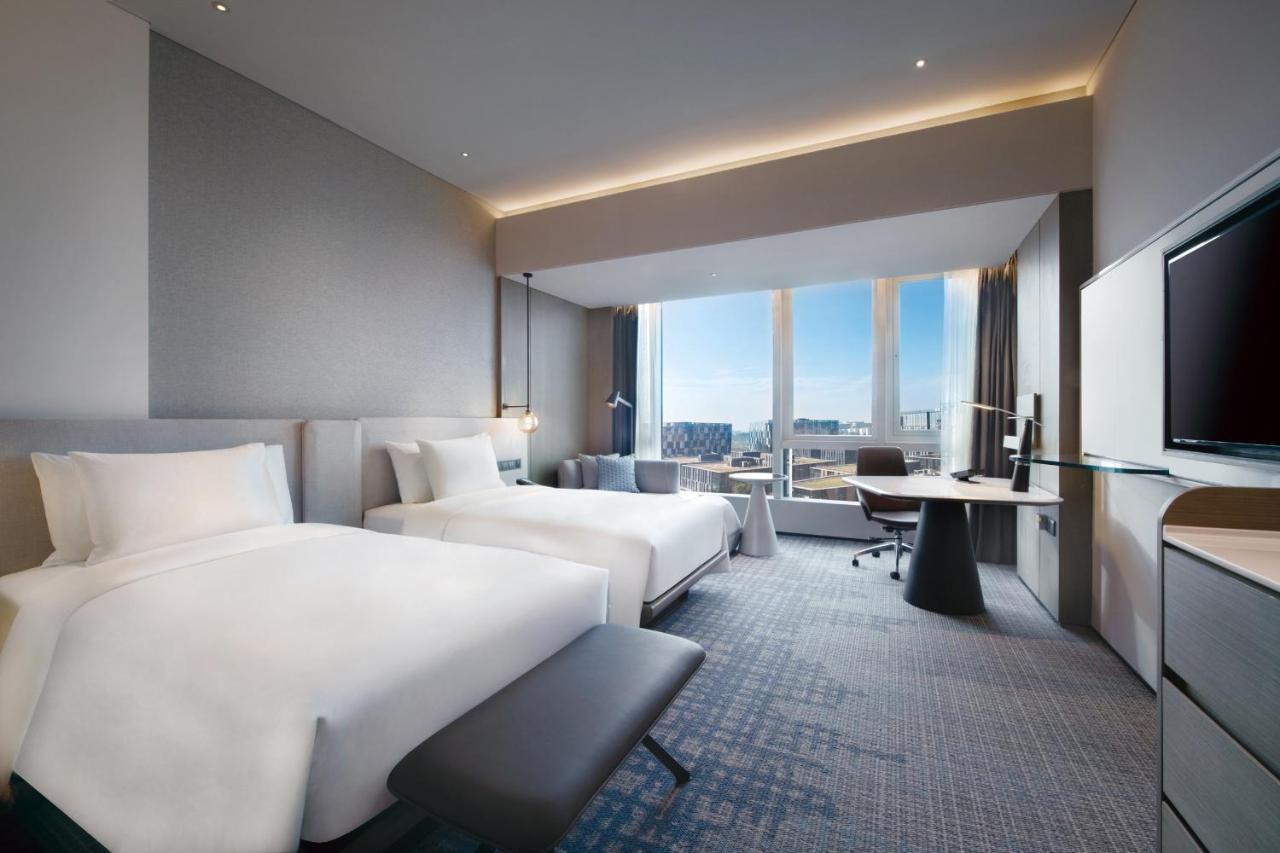 Crowne Plaza Shenzhen World Exhibition And Convention Center, An Ihg Hotel Exterior photo