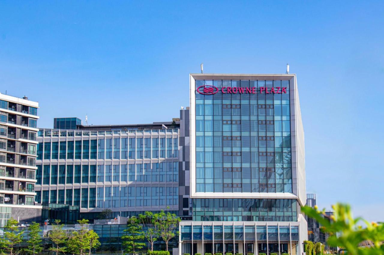 Crowne Plaza Shenzhen World Exhibition And Convention Center, An Ihg Hotel Exterior photo