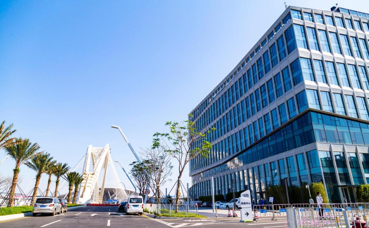 Crowne Plaza Shenzhen World Exhibition And Convention Center, An Ihg Hotel Exterior photo